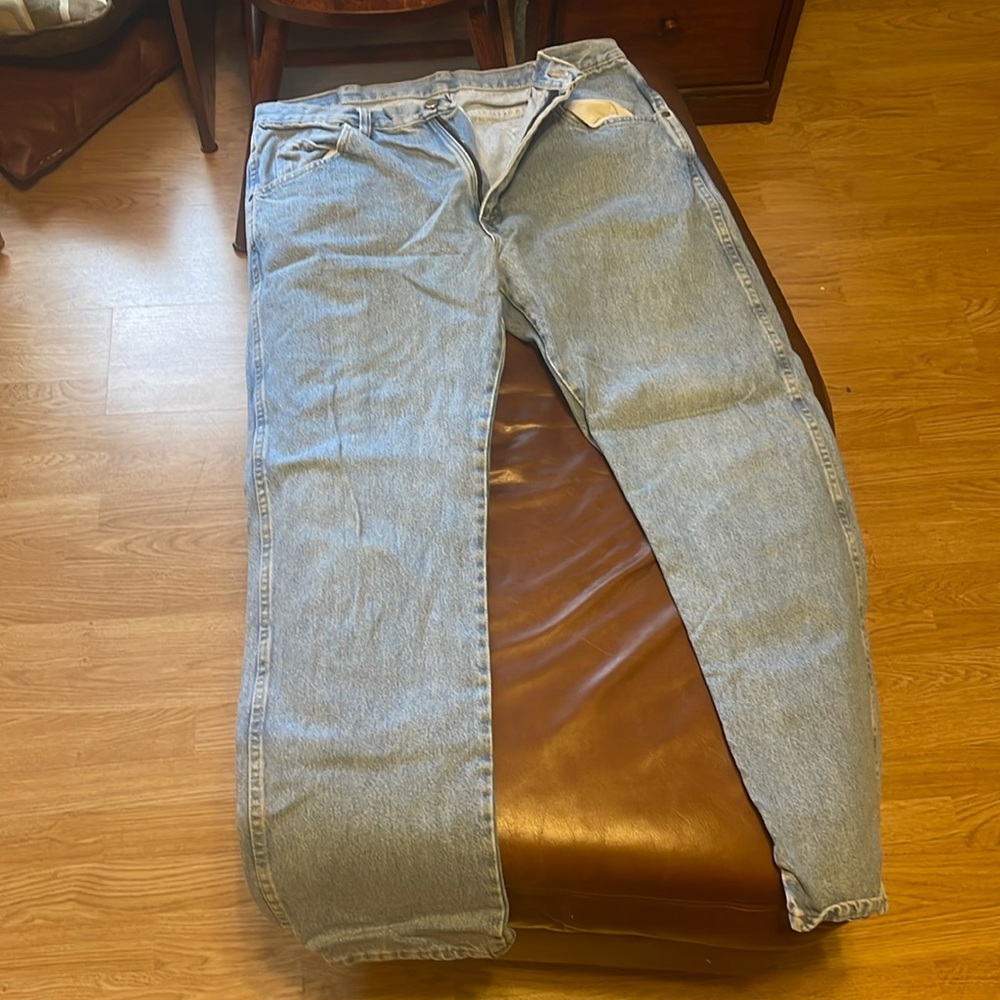 Wrangler jeans size 36x32 in great shape